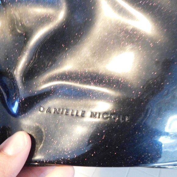 Danielle Nicole Disney Snow White Mini Backpack - Picture 2 of 3